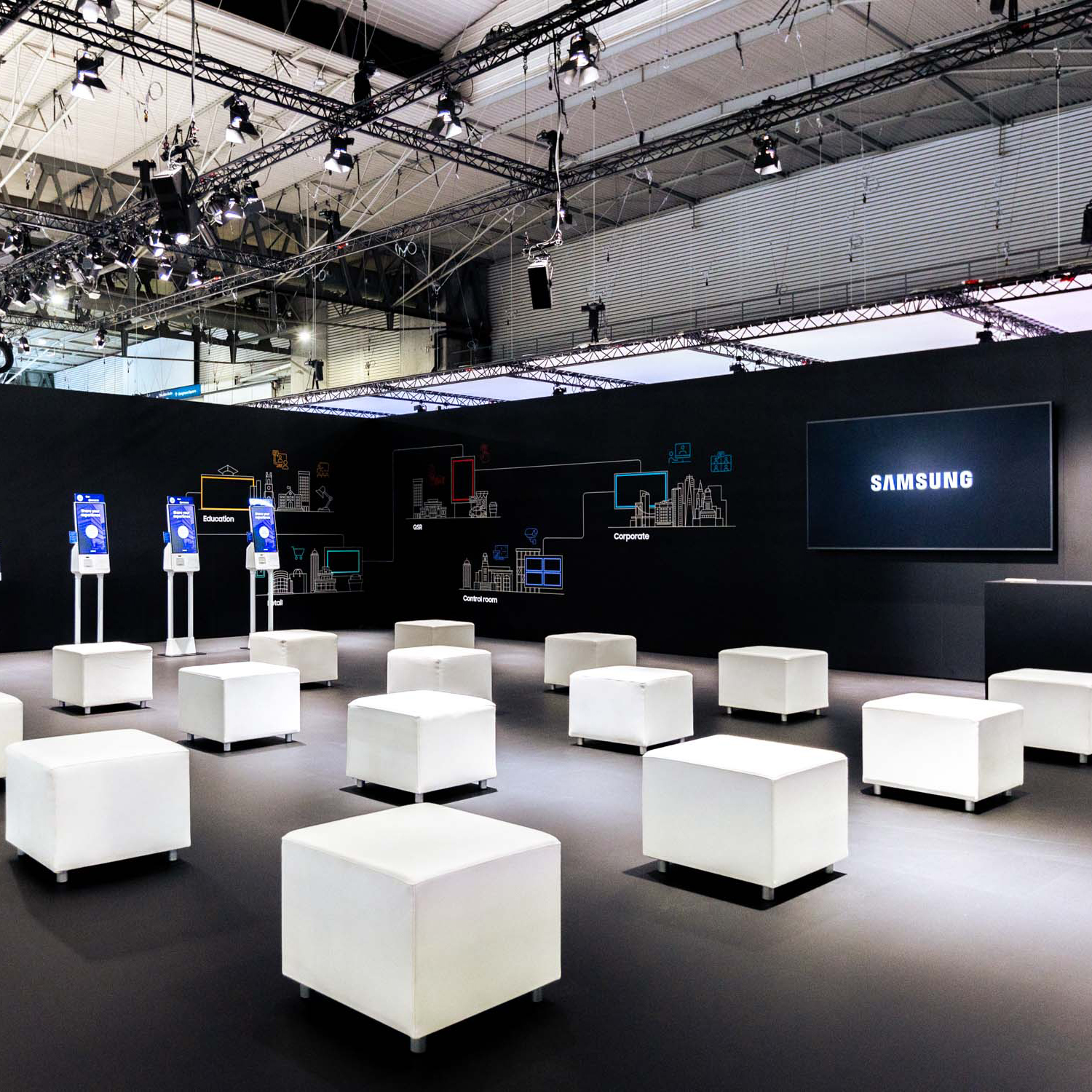 Messestand von Samsung auf der MWC Messe 2019 in Barcelona - Tünnissen Interiors, Messen, Events und Ausstellungen NRW Deutschland Europe