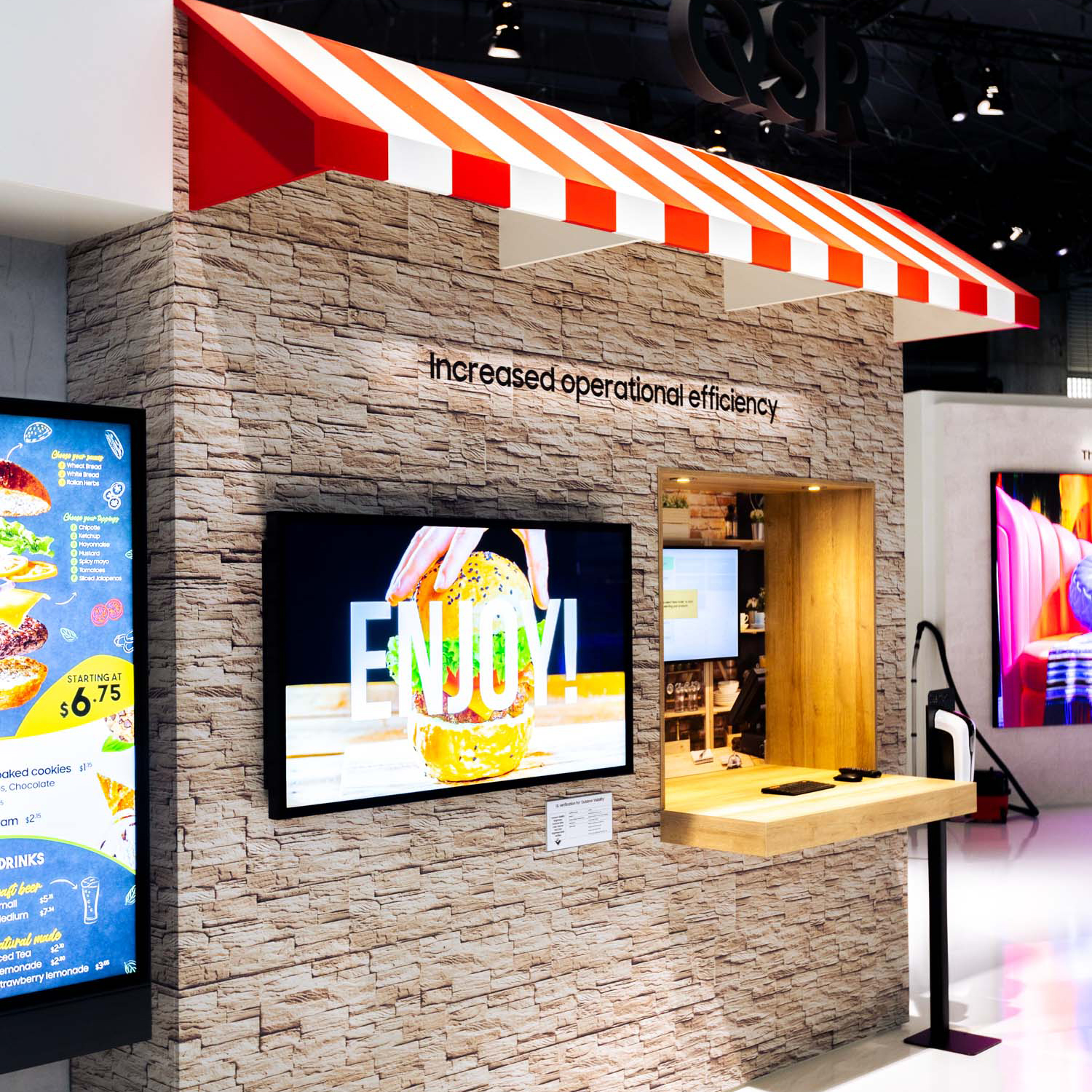 tuennisen-projekt-mesebau-samsung-mwc-barcelona-2019-8 Messestand von Samsung auf der MWC Messe 2019 in Barcelona - Tünnissen Interiors, Messen, Events und Ausstellungen NRW Deutschland Europe