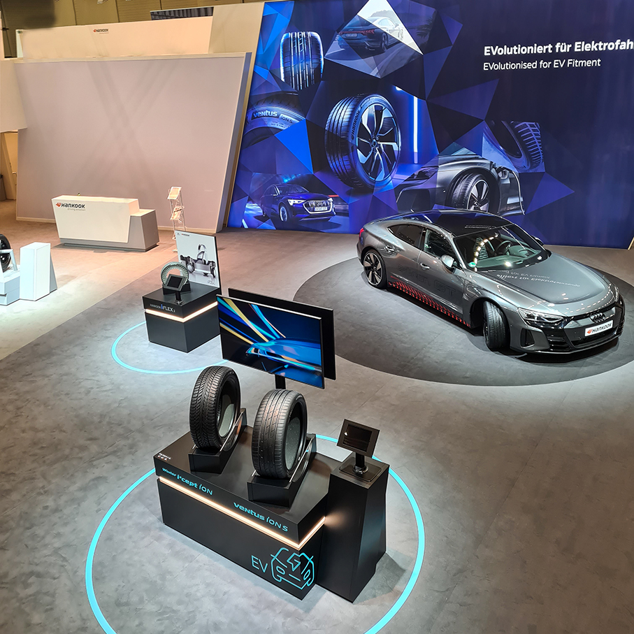 Hankook Tire Cologne Messestand von Samsung auf der MWC Messe 2019 in Barcelona - Tünnissen Interiors, Messen, Events und Ausstellungen NRW Deutschland Europe