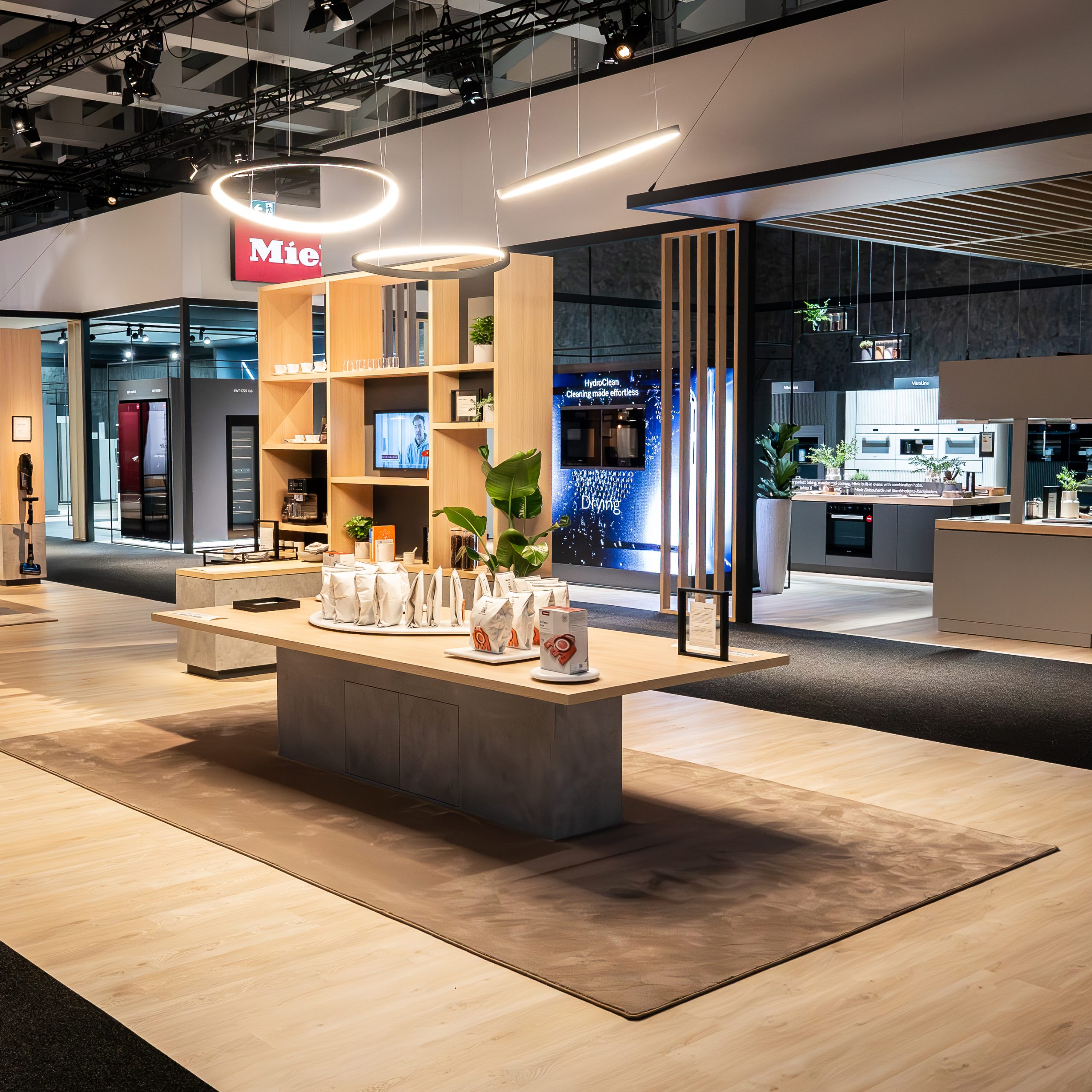 Messestand von Samsung auf der MWC Messe 2019 in Barcelona - Tünnissen Interiors, Messen, Events und Ausstellungen NRW Deutschland Europe