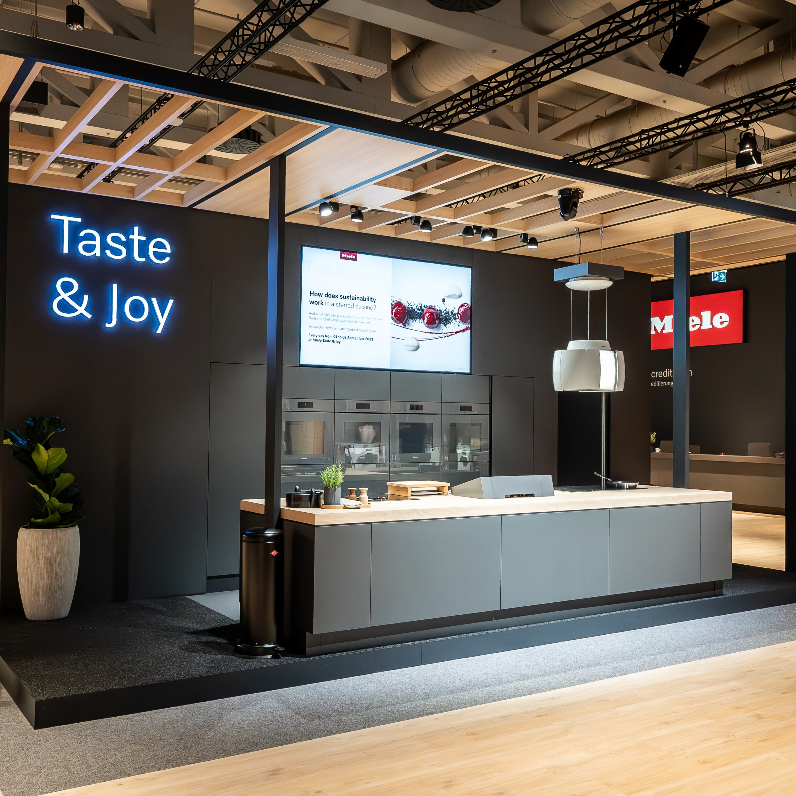 MieleIFABerlin_website6 Messestand von Samsung auf der MWC Messe 2019 in Barcelona - Tünnissen Interiors, Messen, Events und Ausstellungen NRW Deutschland Europe