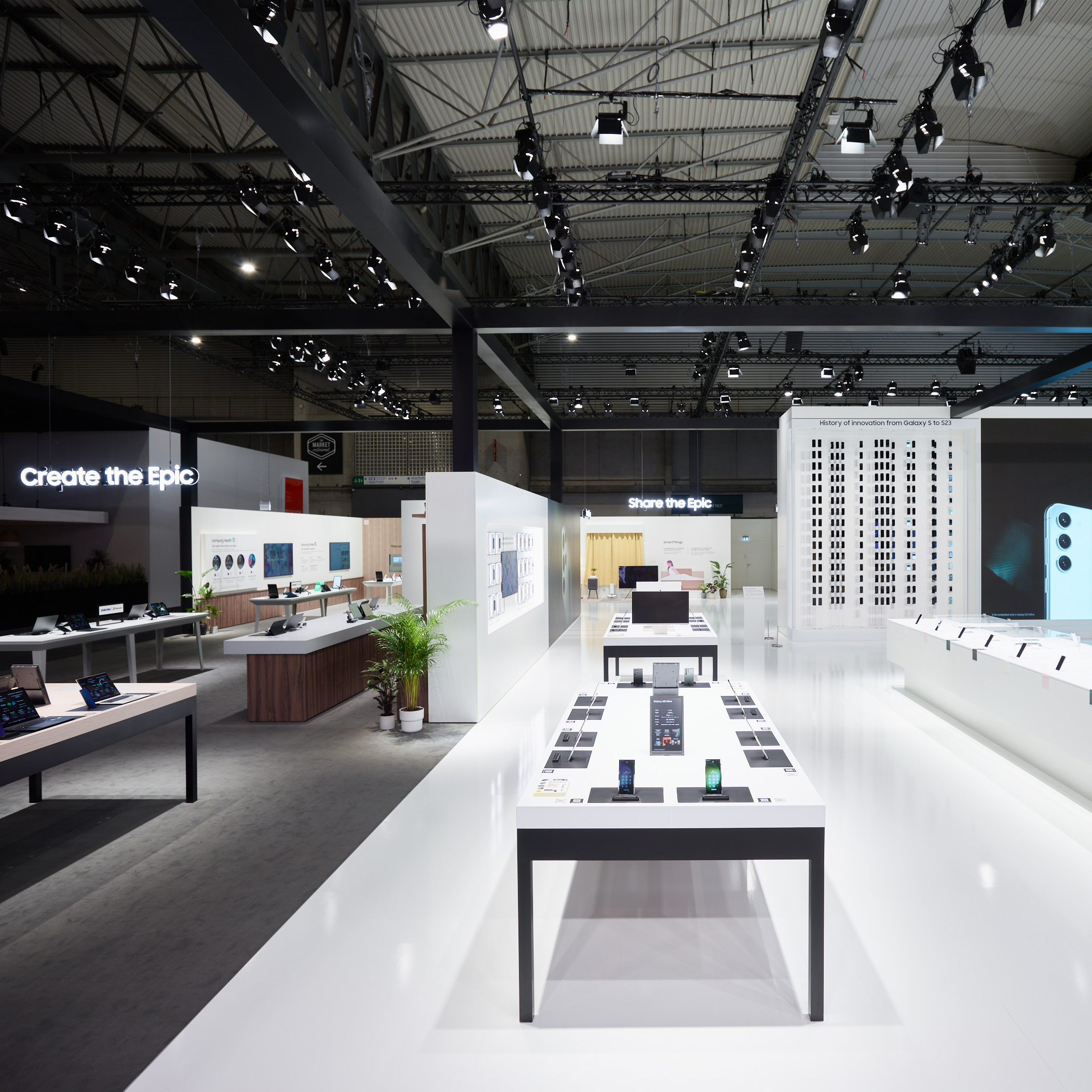 SamsungMWCBarcelona_website9 Messestand von Samsung auf der MWC Messe 2019 in Barcelona - Tünnissen Interiors, Messen, Events und Ausstellungen NRW Deutschland Europe