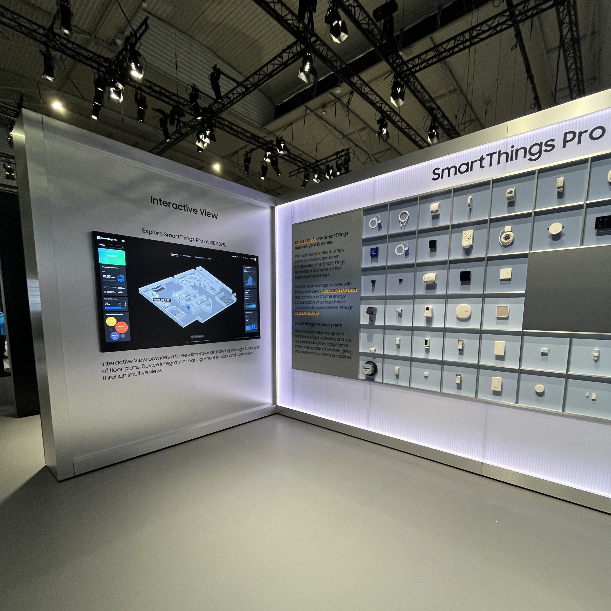 serie3 Messestand von Samsung auf der MWC Messe 2019 in Barcelona - Tünnissen Interiors, Messen, Events und Ausstellungen NRW Deutschland Europe