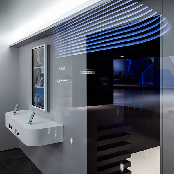 website_s4 Messestand von Samsung auf der MWC Messe 2019 in Barcelona - Tünnissen Interiors, Messen, Events und Ausstellungen NRW Deutschland Europe